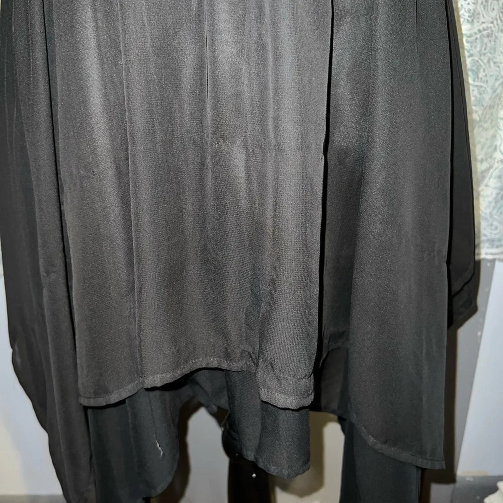 GOLD and black prom dress - Picture 9 of 10